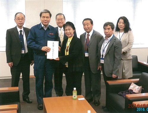 熊本義援金贈呈